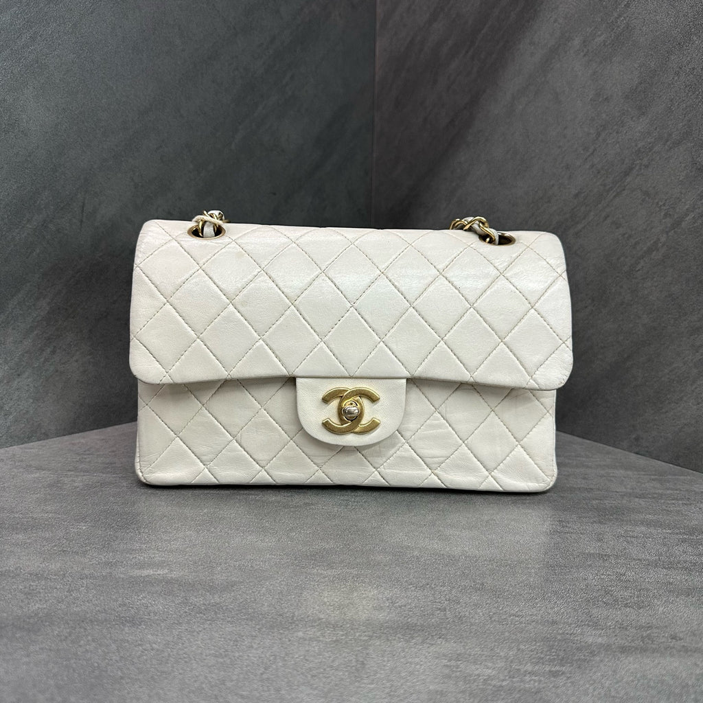 Chanel CF Small Vintage Model, White Gold Lambskin Chain Bag, 6-digit Serial, Structured Shape, Clean Interior