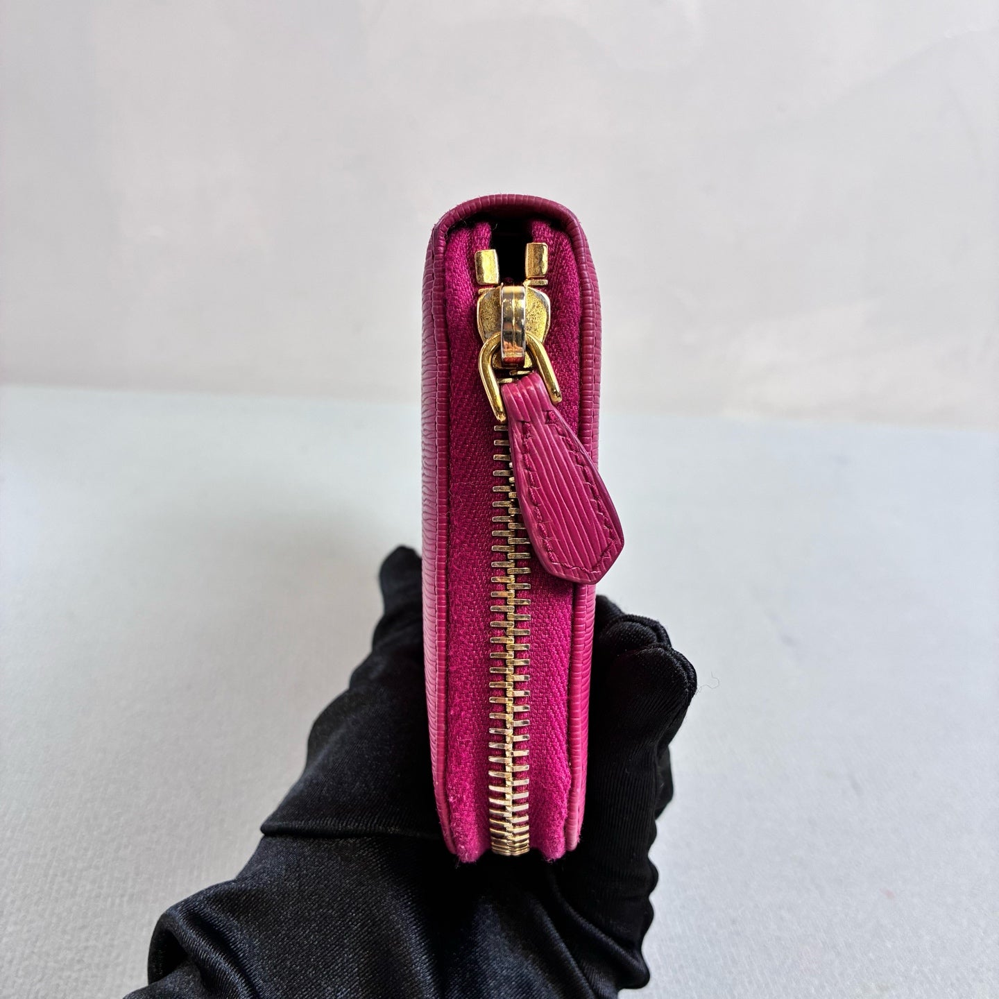 Prada 98 New Long Wallet, Fuchsia Ripple Leather, Gold Logo, Size 20*11.