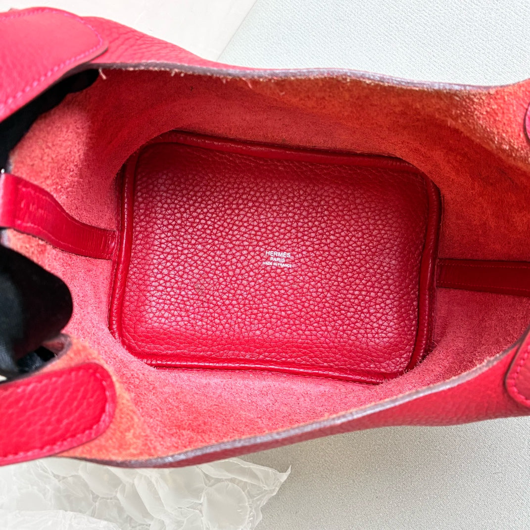 Hermes T刻 99% new Piction 18 basket in red leather, size 18*18.