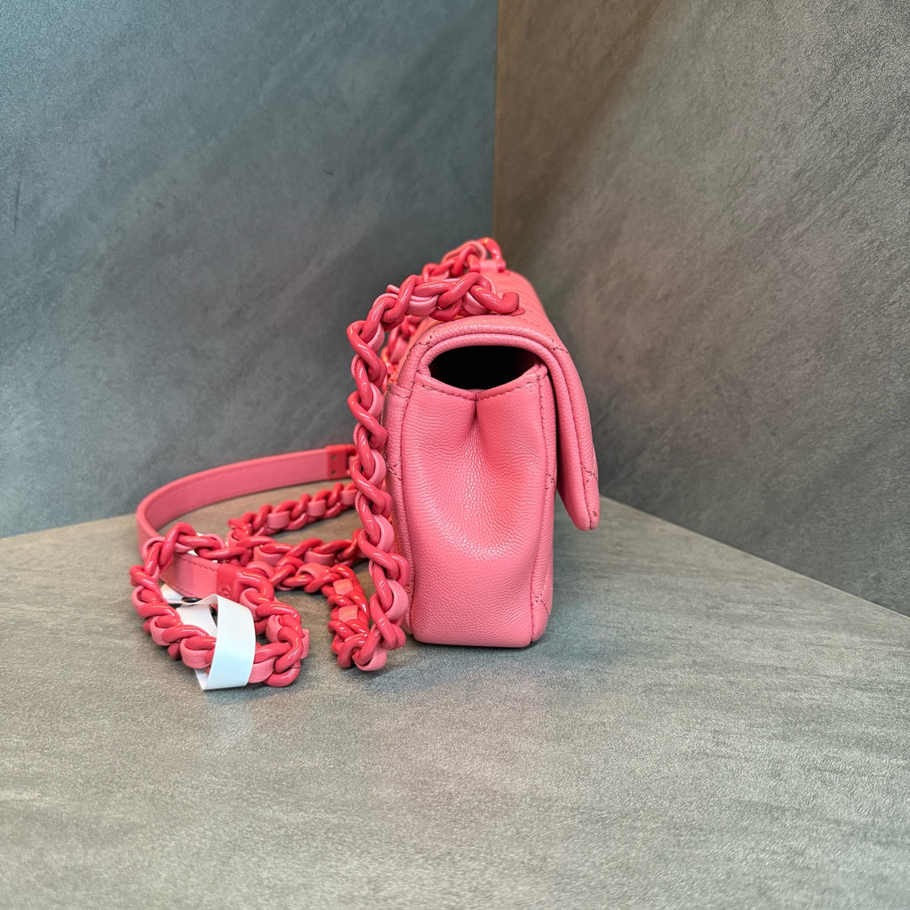 CHANEL 21C Large Mini, Coral Red Lizard-embossed Calfskin, 30-series with authenticity card, original condition