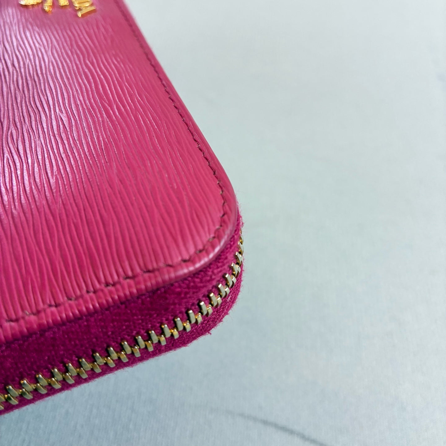 Prada 98 New Long Wallet, Fuchsia Ripple Leather, Gold Logo, Size 20*11.