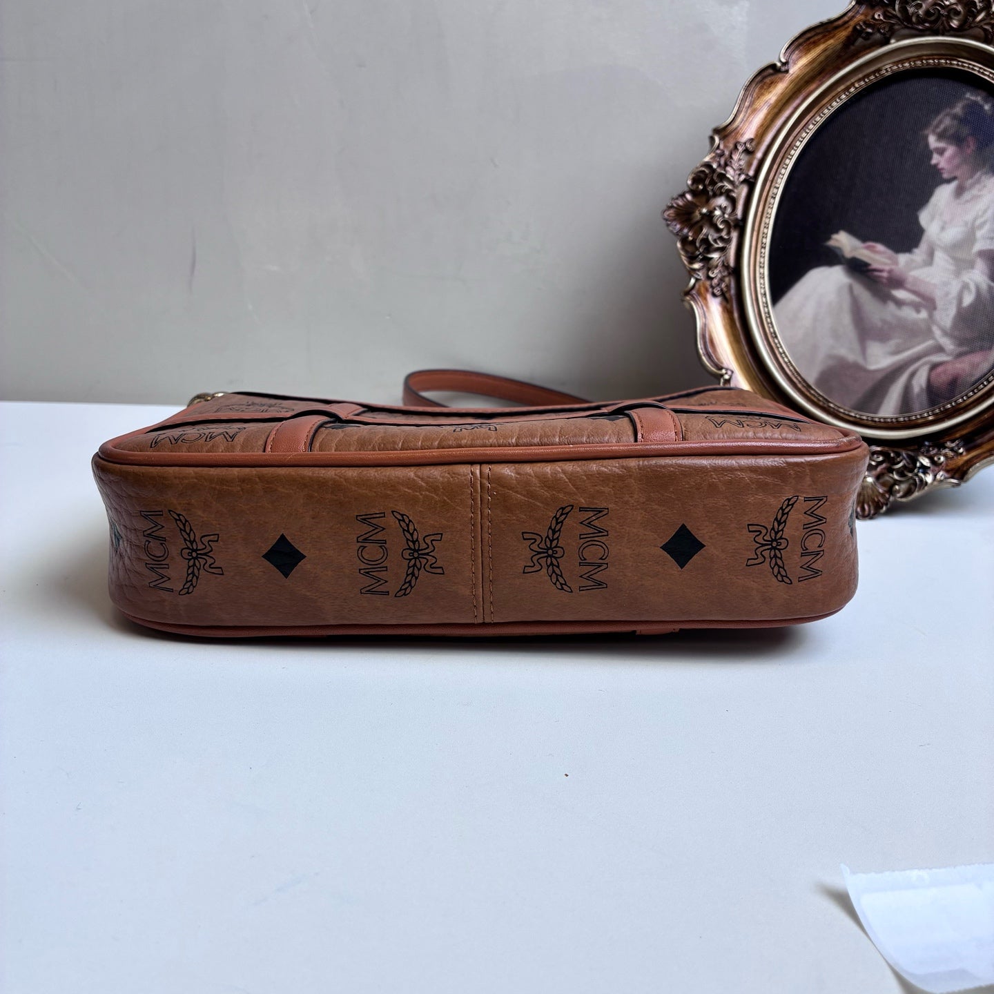MCM Chain Strap Crossbody Bag Mahjong Bag Classic Cognac Color Mini Aren Shoulder Bag