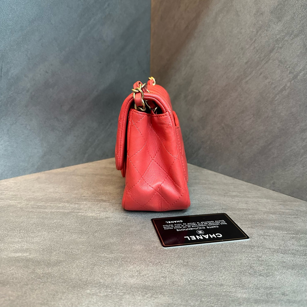Chanel cf Square Fat Man Red gold sheepskin chain bag, 27 openings, card bag type, three-dimensional, clean inside