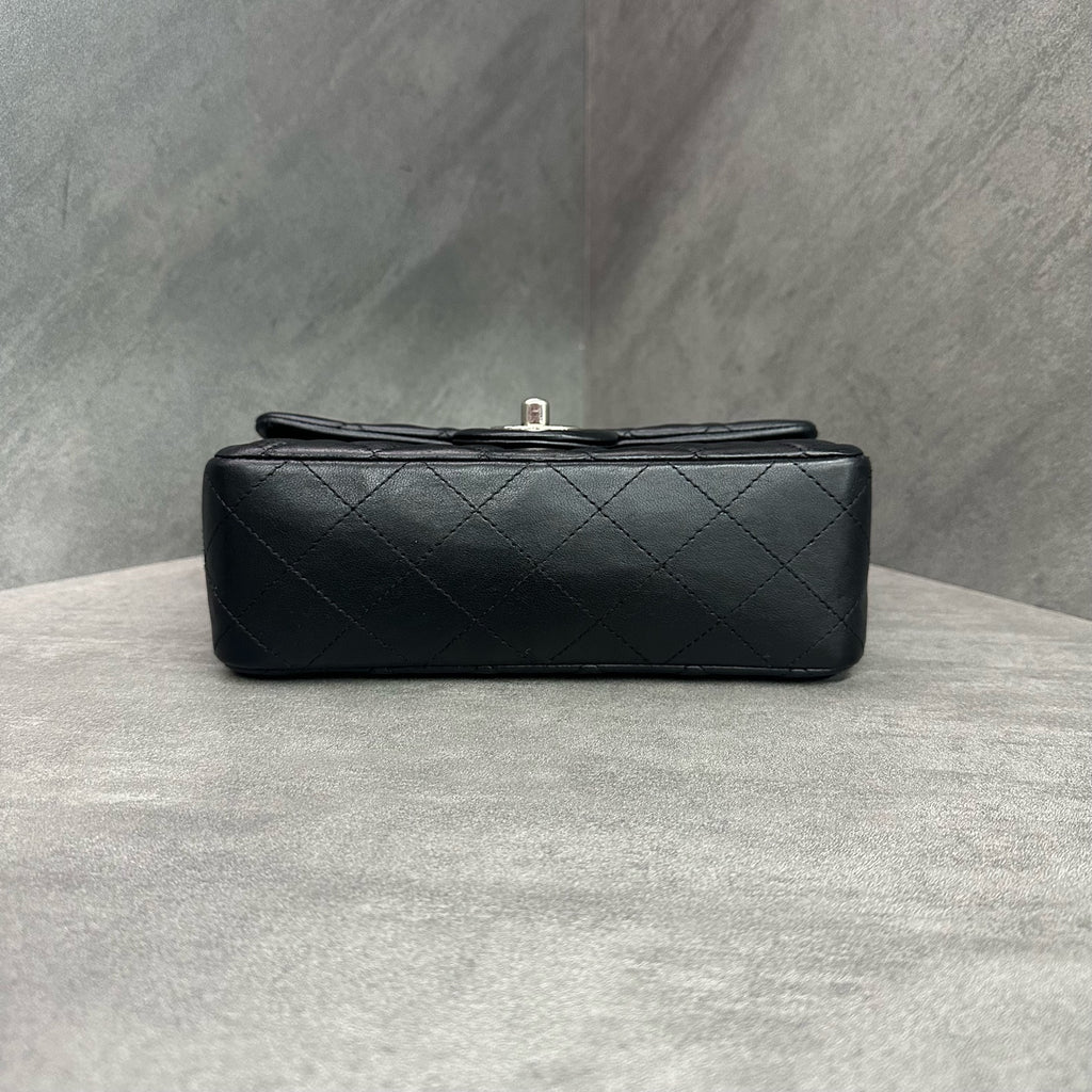 CHANEL CF Mini Black and Silver Lambskin Chain Bag 21 Opening with Card