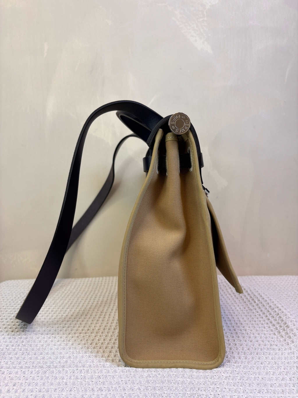 99% new Hermes khaki canvas and leather silver buckle herbag31 Z stamp