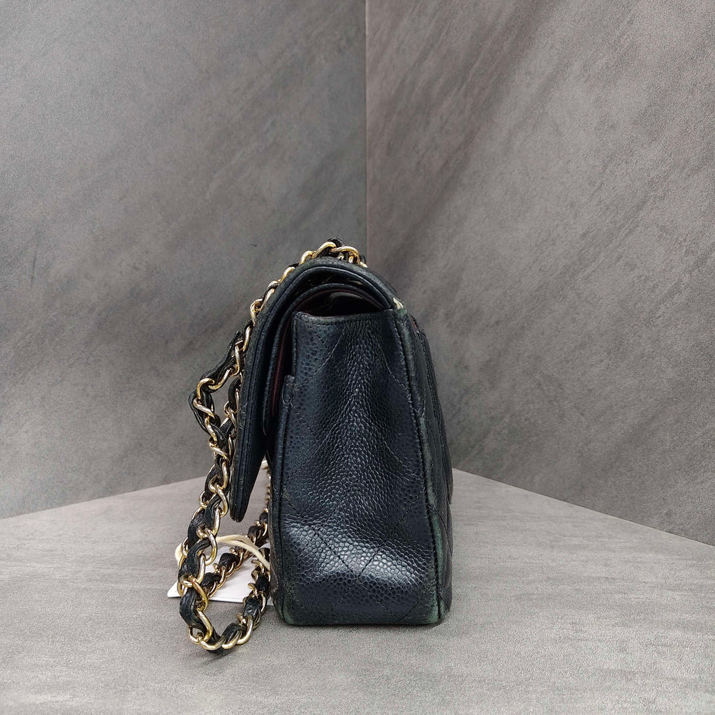 Chanel / Chanel Medium Black Gold Litchi Leather 18 Opening Without Card