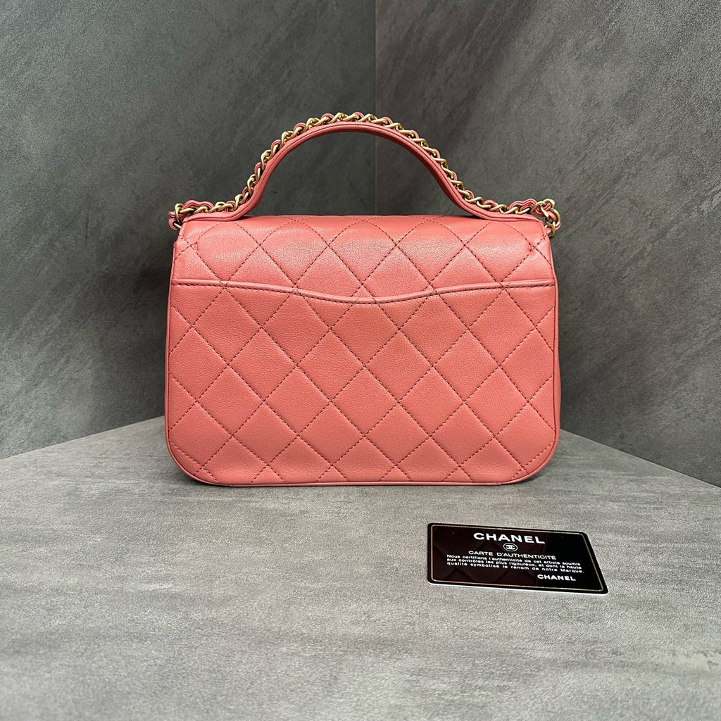 Chanel 19 Bag Red with Gold Hardware Leather Messenger Bag 28cm with Card Structured Shape Clean Interior (Consignment)