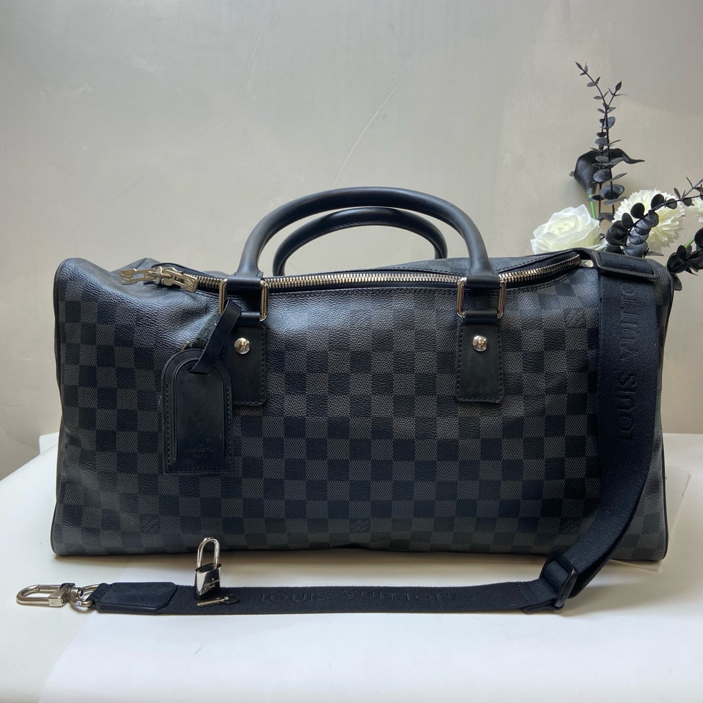LV Louis Vuitton Large Black Checkerboard Travel Bag Handbag 99% New Size: Approximately 50x24x27cm Black Checkerboard Coated Canvas