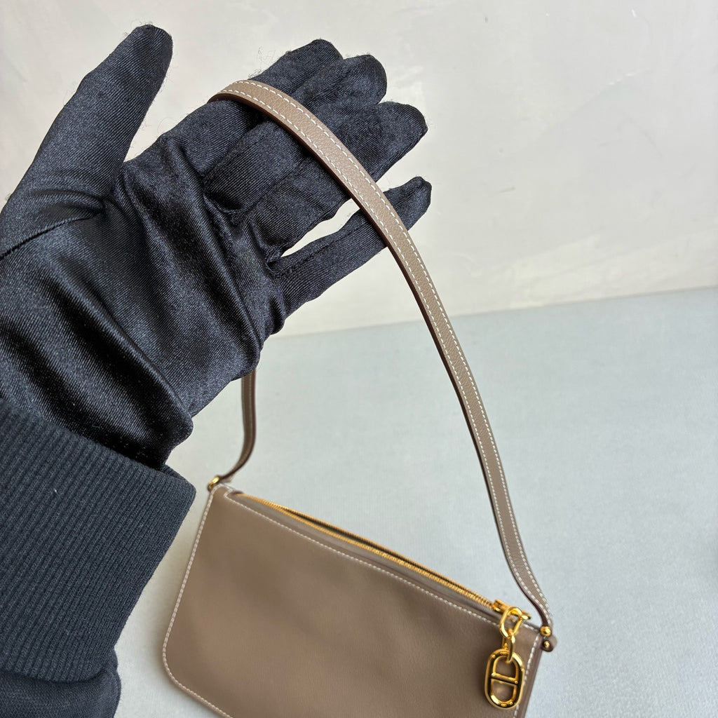 Hermes 99% New K Stamp Zipengo To Go Elephant Gray Pig Nose Underarm Bag Size 21.5*1