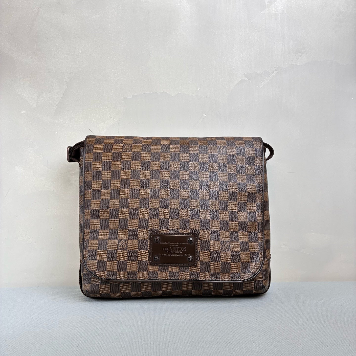 LV/Louis Vuitton Brown Checkered Men's Crossbody Bag 99% New Size 32*28