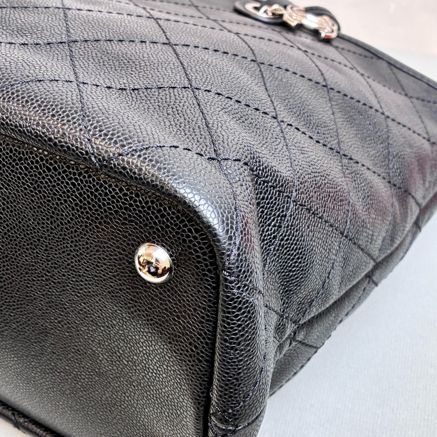 Chanel 19 Classic Lambskin Quilted Caviar Double C Bag Black and Silver Color No Dust Bag 99% New Size 40*29