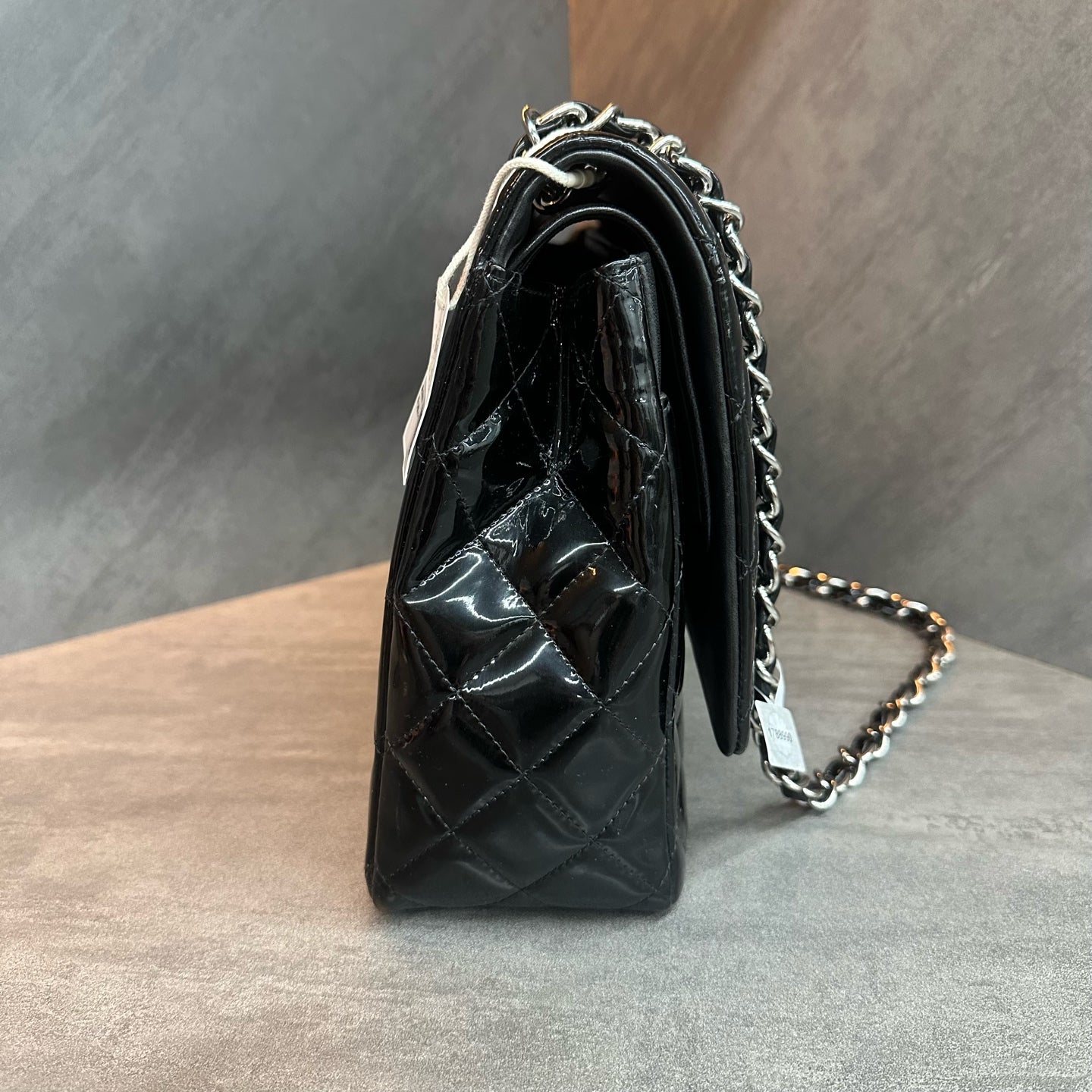 Chanel cf maxi Black silver patent leather chain bag 15K
