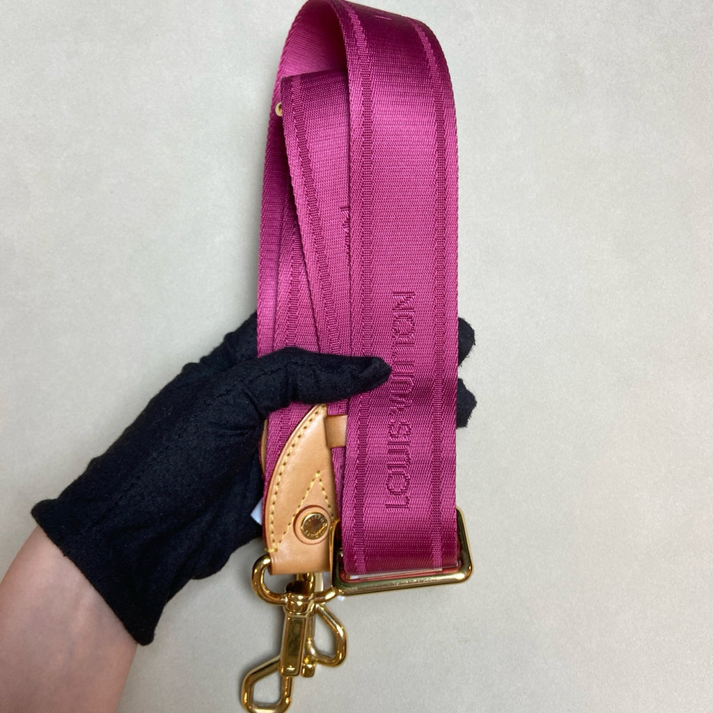 Louis Vuitton Gradient Denim Crossbody Bag Handheld Bag Shoulder Bag with Strap Vintage Size: 29*22*12