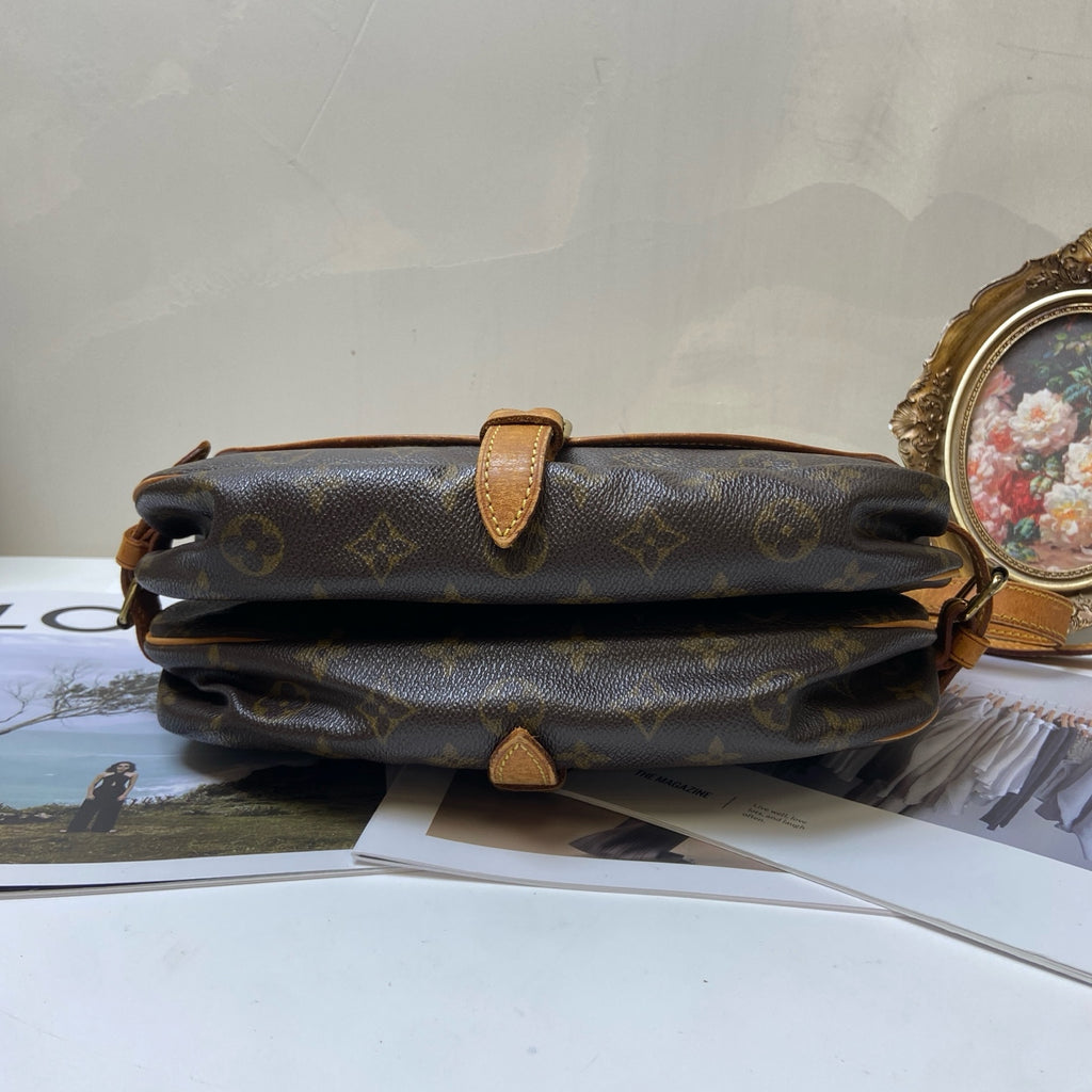 LV/Louis Vuitton Classic Monogram Vintage Small Gemini Shoulder Bag 98% New Size: 28*18*12 Monogram Coated Canvas