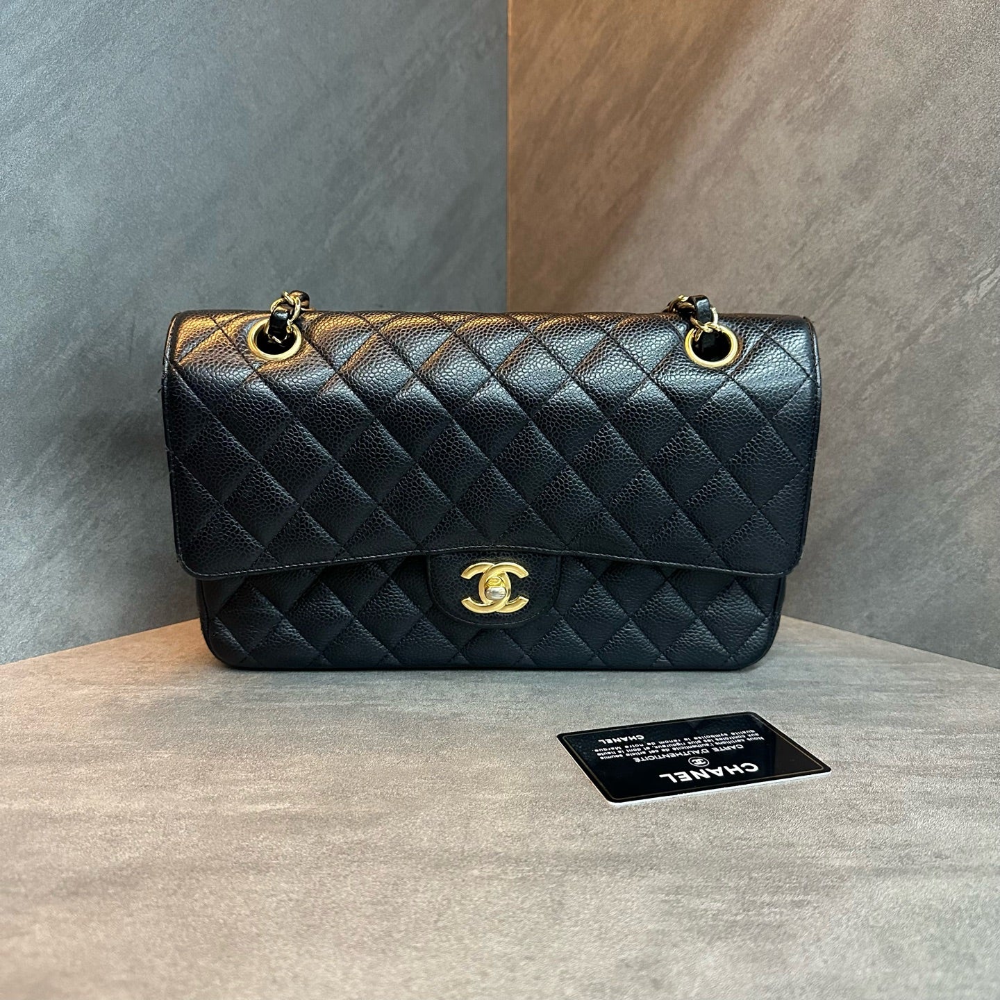 Chanel cf medium size black gold lychee cowhide chain bag, 26 opening with strap card