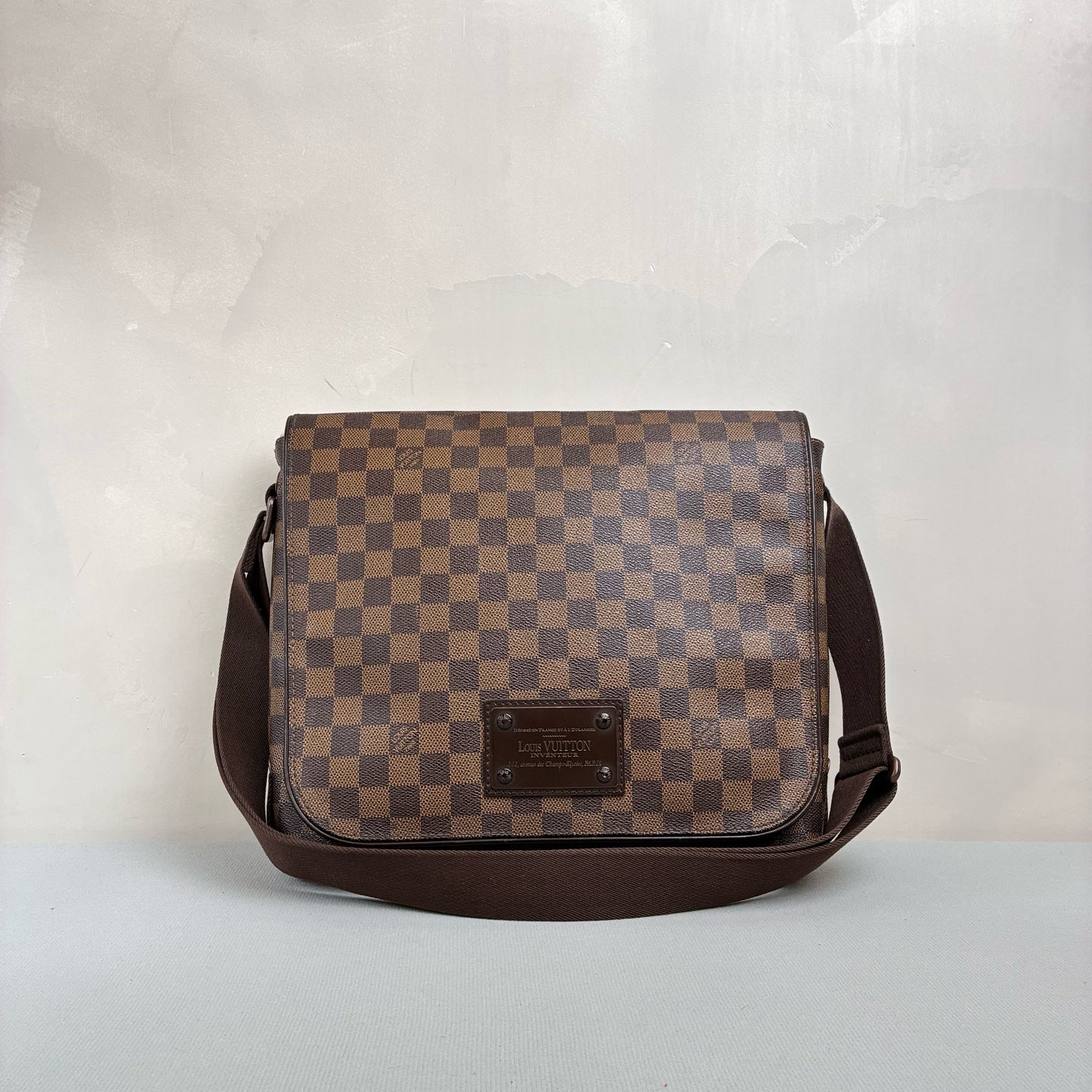 LV/Louis Vuitton Brown Checkered Men's Crossbody Bag 99% New Size 32*28