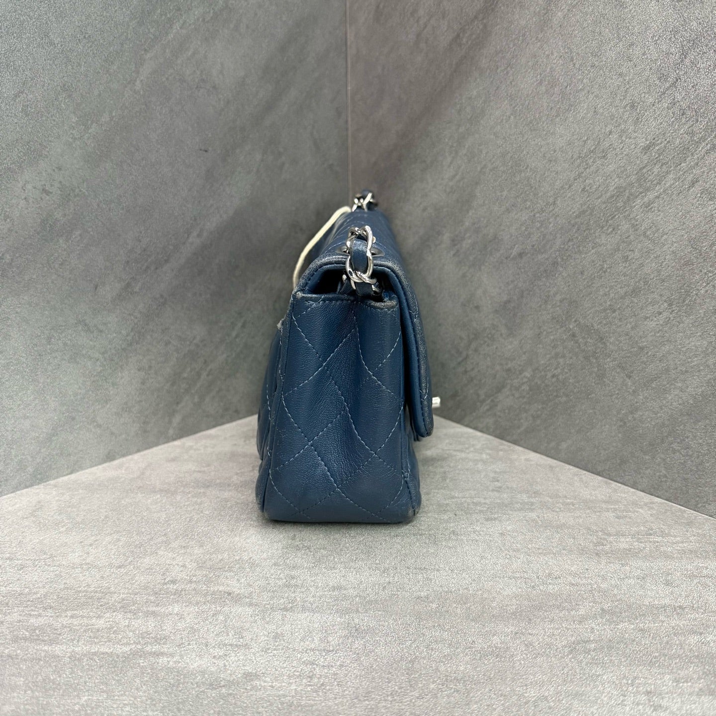 Chanel cf Square Fat Man Blue and Silver sheepskin chain bag, 25 open bag type, three-dimensional inside clean