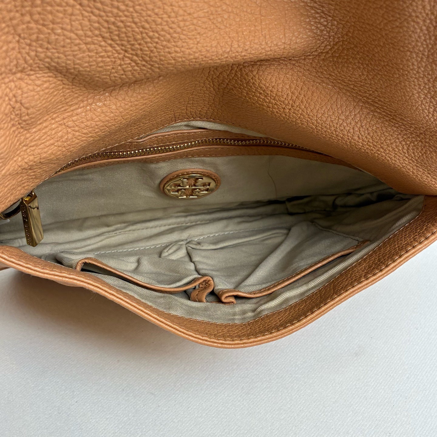 TORYBURCH Cinnamon Powder Shoulder Bag Crossbody Bag Foldable Bag Lychee Cowhide 99% New Size 29*20