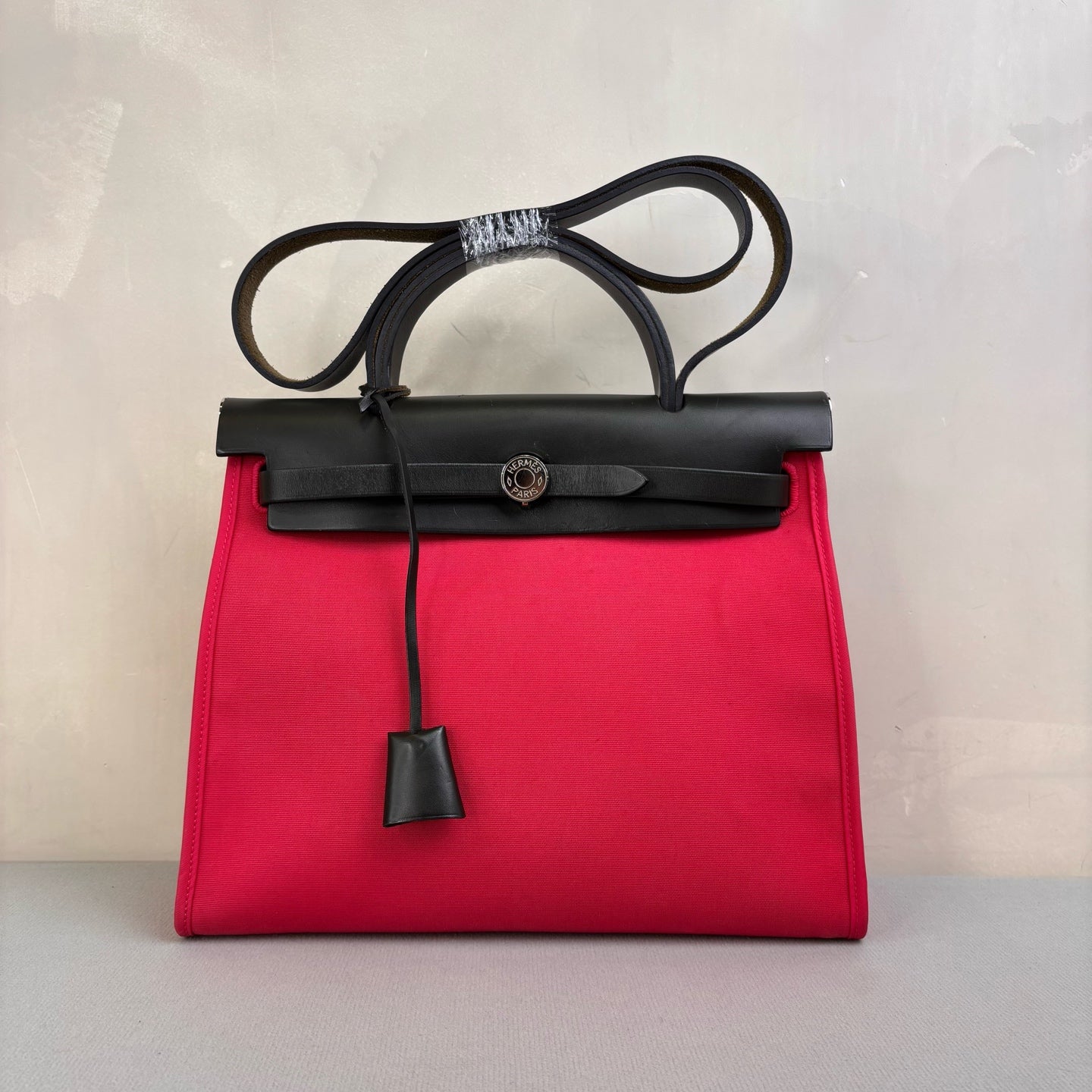 99% new Hermès C-engraved Herbag 31 canvas and leather combination, Azalea Red, crossbody bag 31*25.