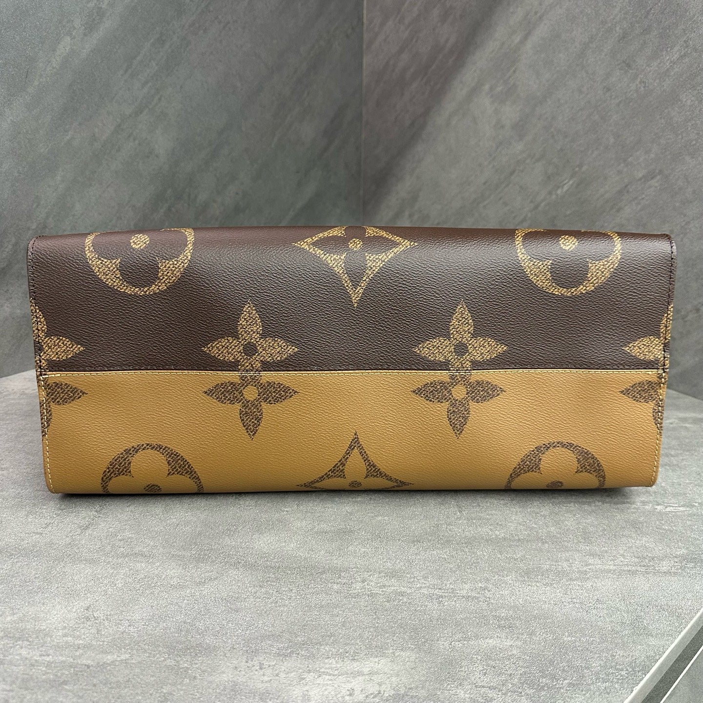 LV/Louis Vuitton OnTheGo Monogram Color-Block Tote Bag Large, with chip, dimensions 41×32×17.5cm