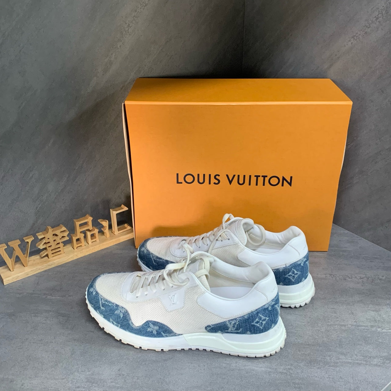 LV shoes