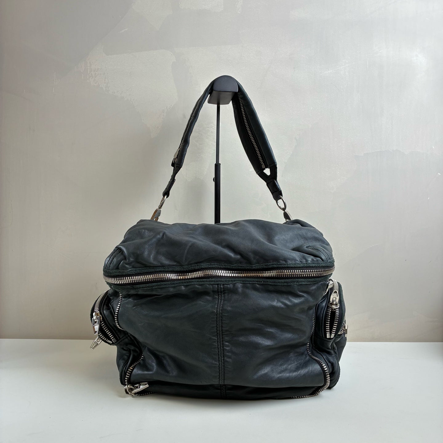 Alexander Wang / Alexander Wang Janet Shoulder Bag Black Soft Lambskin Material Size: 30*
