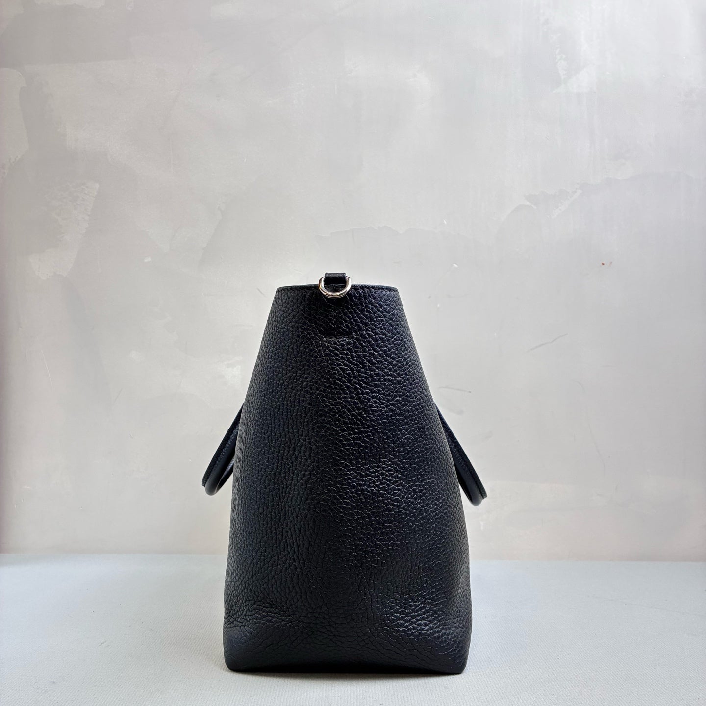 LV/Louis Vuitton Pernelle Tote Bag, Dark Blue Leather, 99% New, Size 31×16 cm