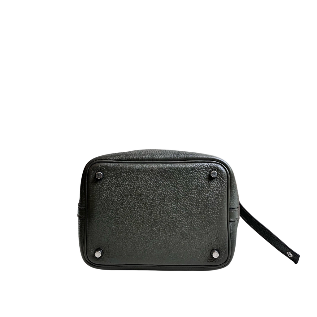 Hermes / Hermès Picotin 18 Basket P Stamp, 99% New   Dimensions: 18 x 13 x 18 cm   Color: Etain (Tin Gray)   Includes lock