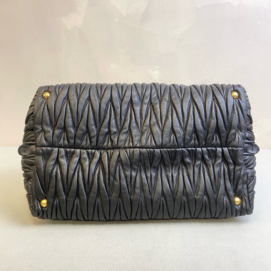 MiuMiu Black Lambskin Pleated Tote Bag Size 31*26 Like New