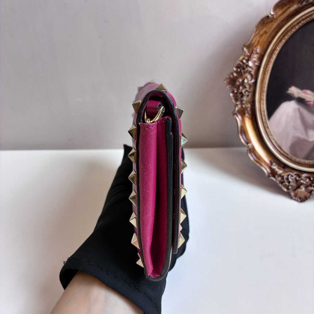 Valentino Rockstud Chain Wallet on Chain with shoulder strap, rose pink, gold studs, size 23*11cm.