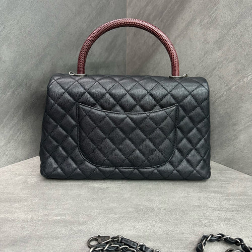 CHANEL black and gold cocohandle, lychee peel gold buckle handbag, Red Lizard handle crossbody bag, 23mo