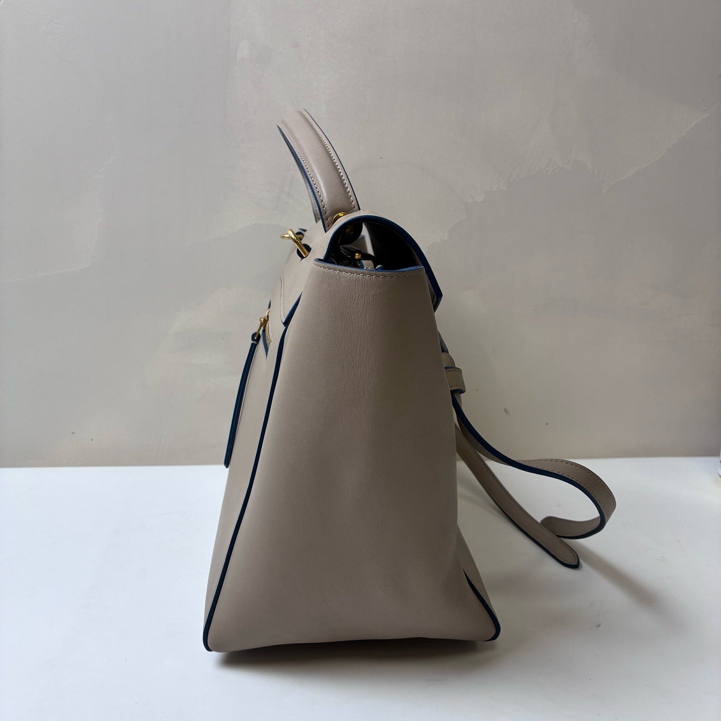 Celine Belt Series Catfish Bag, milk white lychee grain cowhide, large size 29*21cm.