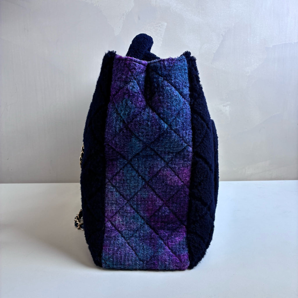 Chanel Plush Quilted Wool Tote Bag 30 Opening with Card Size: 42*30*13 99% New