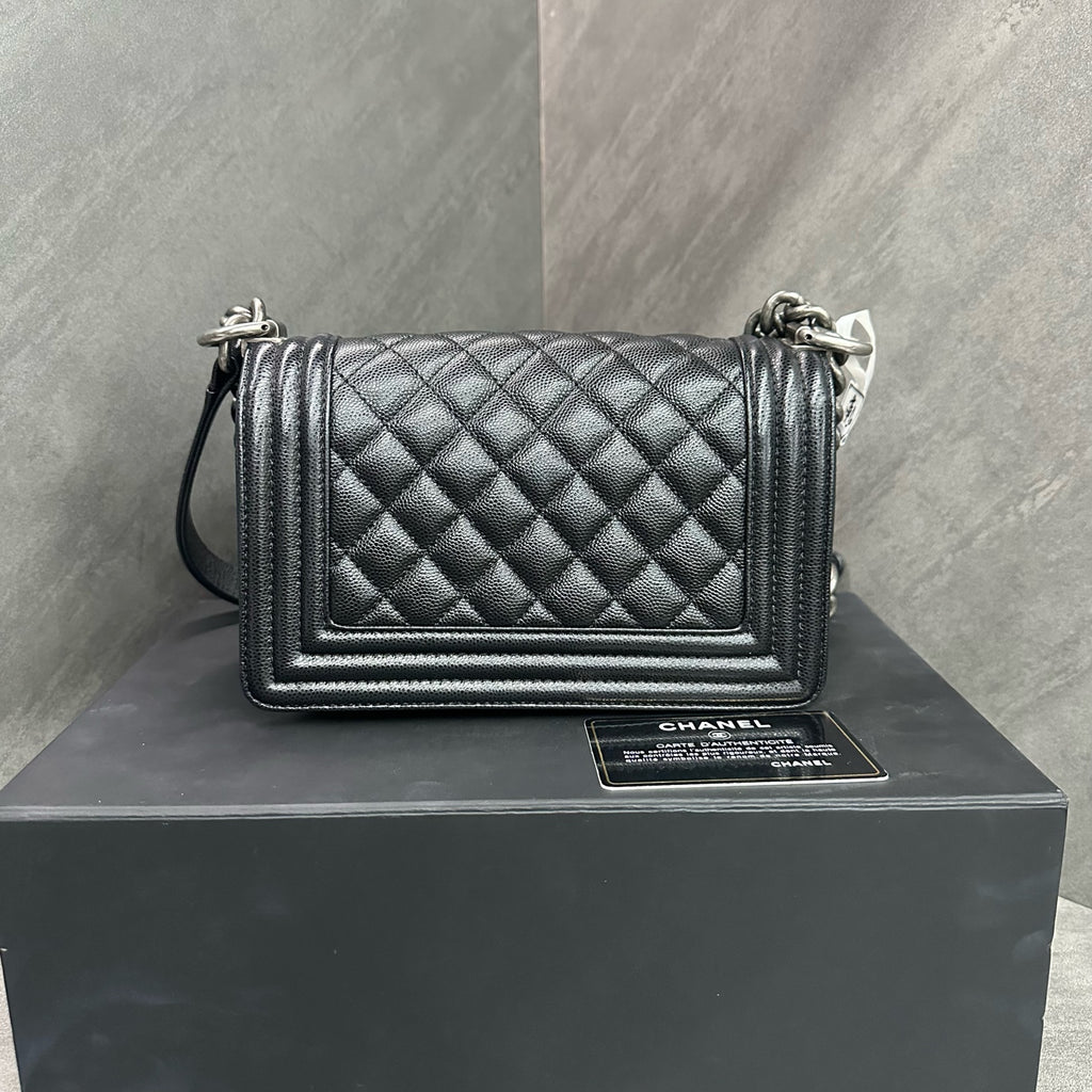 Chanel leboy small black silver lychee cowhide chain bag, 26 pieces with strap card