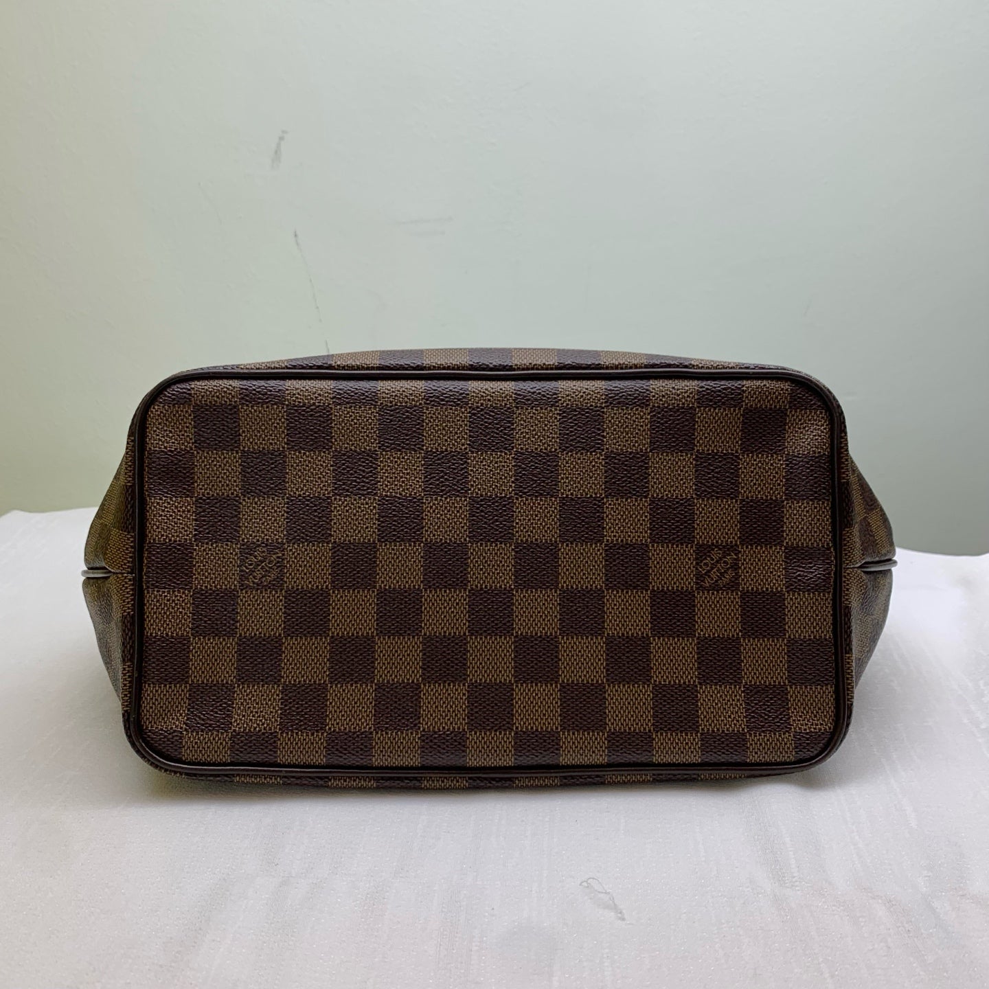 LV/Louis Vuitton Damier Checker Pattern Zip Closure Handbag Shoulder Bag in Brown Leather Dimensions: Approximately 30*27*17 cm