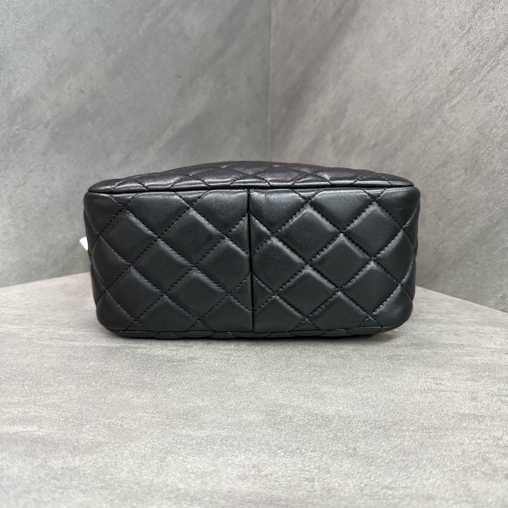 Chanel 22S Gold Ball Hobo, 2022 chip version, black gold ball, original condition