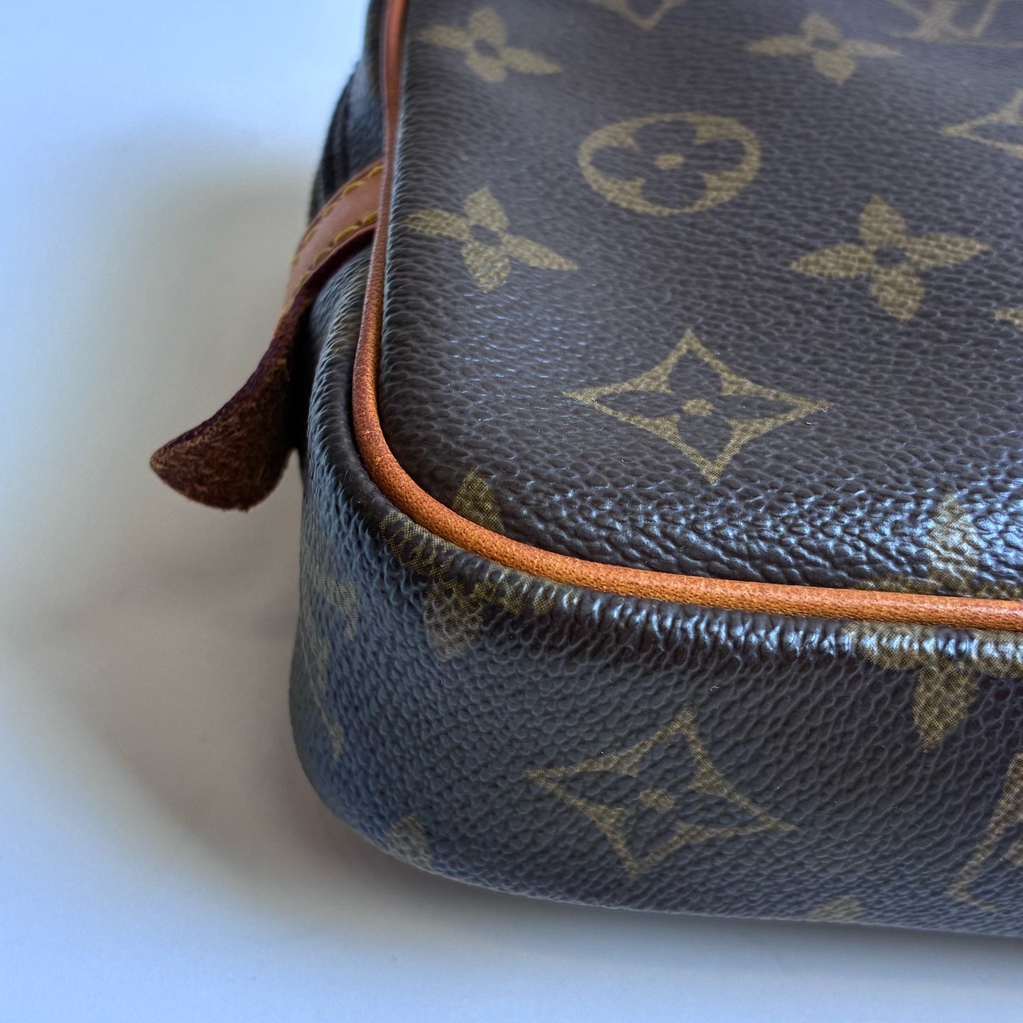 Louis Vuitton Monogram Clutch 2005 No Shoulder Strap 95% New Size 22*12.5