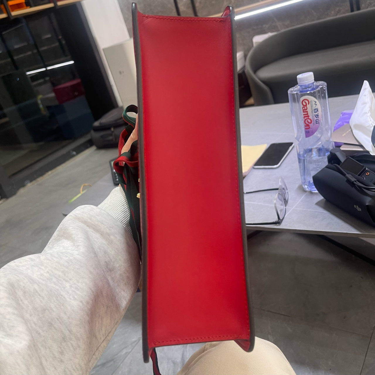 Gucci Sylvie Serbia collection, medium size in red, dimensions 25 x 16, comes with one satin strap and one leather strap for easy switching.