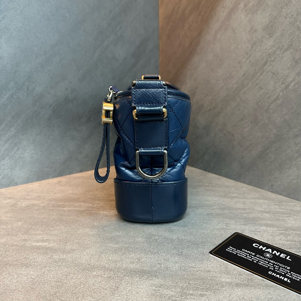 Chanel  Wander Small Blue and Black Color-Blocked Chain Bag 26 with Card