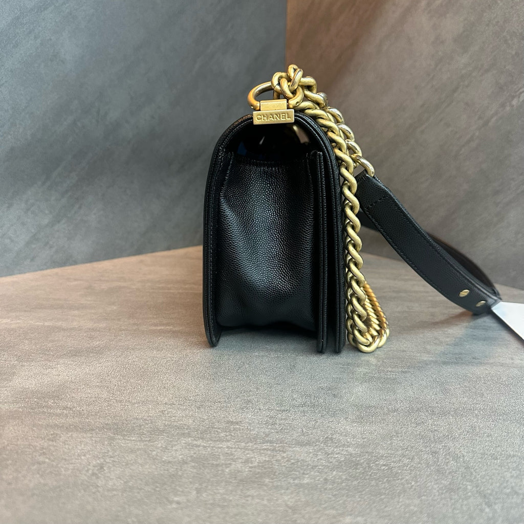 Chanel leboy medium size black-gold litchi leather chain bag, 25-series, with card and receipt
