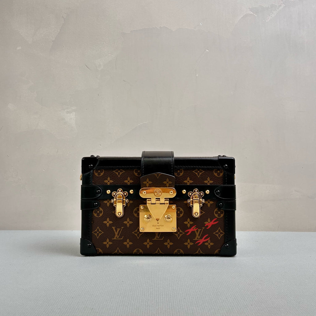 LV Louis Vuitton Petite Malle New Vintage Monogram Hard Box Bag / Chip Version / 98% New / 20x6x12.5cm / Retail Price 49