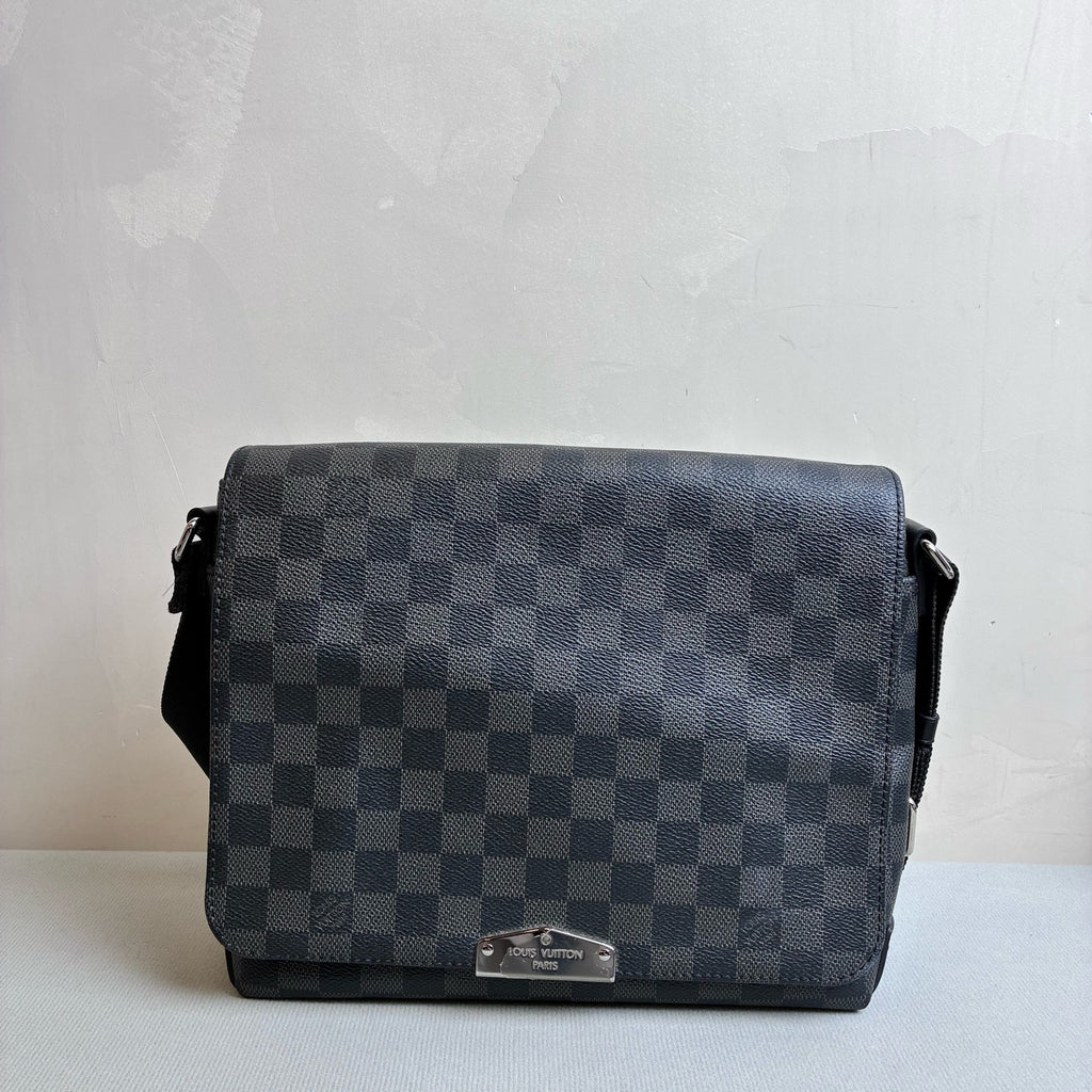 Louis Vuitton/LV Chip Series Black Checkerboard Flap Messenger Bag Size 25*23 Original Price 13,800