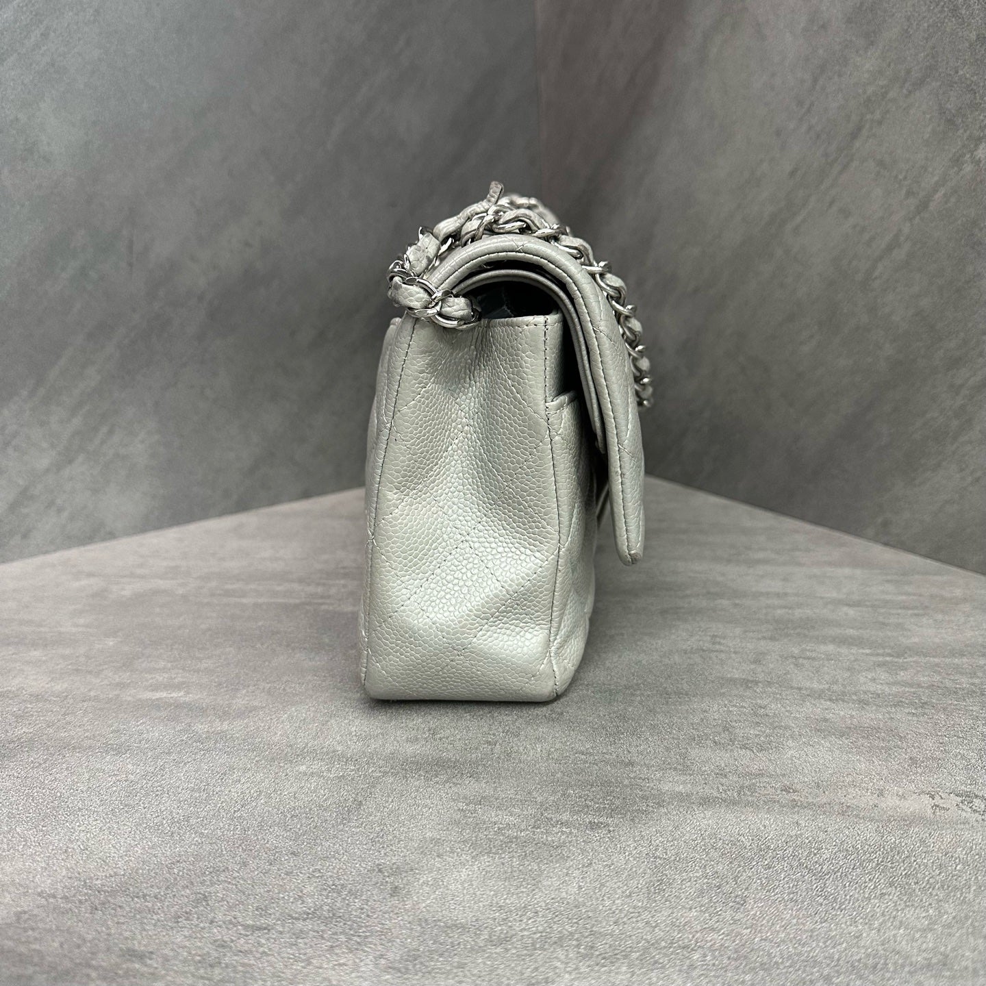 Chanel cf medium size grey silver-clasp lychee cowhide chain bag, 19 opening, card-free, three-dimensional