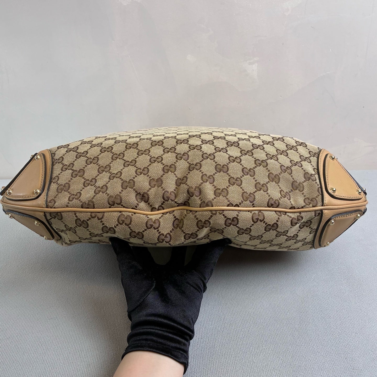 Gucci Nearly New 99% Crossbody Vintage Monogram Tote Bag Canvas with Leather Details Size 45*39