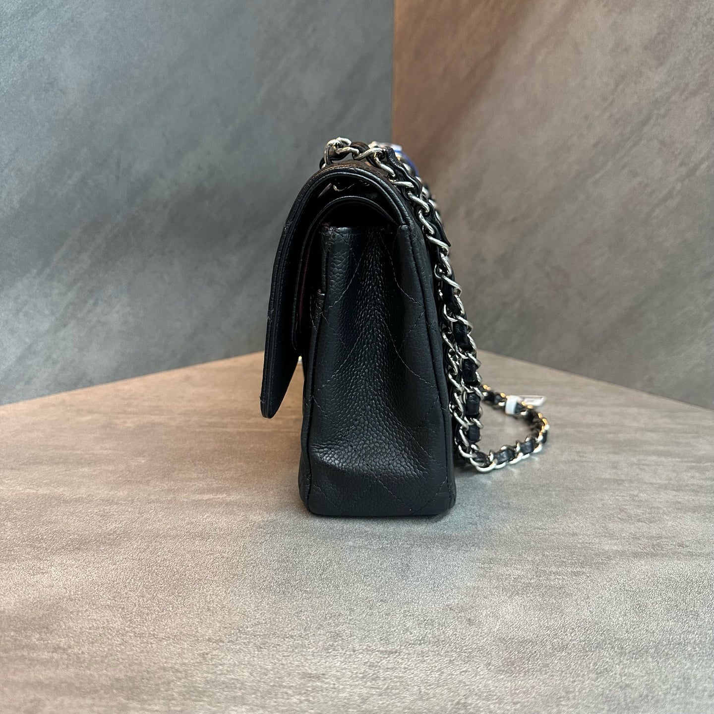 Chanel cf medium size black silver lychee cowhide 16-open bag with a clean inner lining