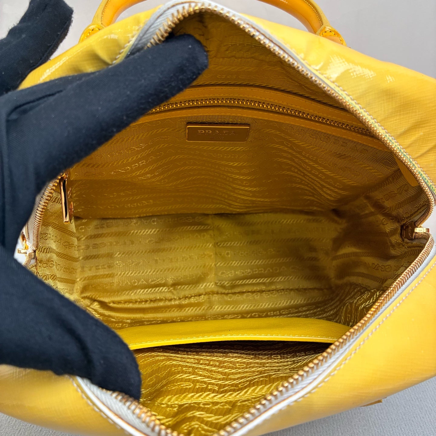 Prada Yellow Handbag Crossbody Box Bag 98% New Size 23*21