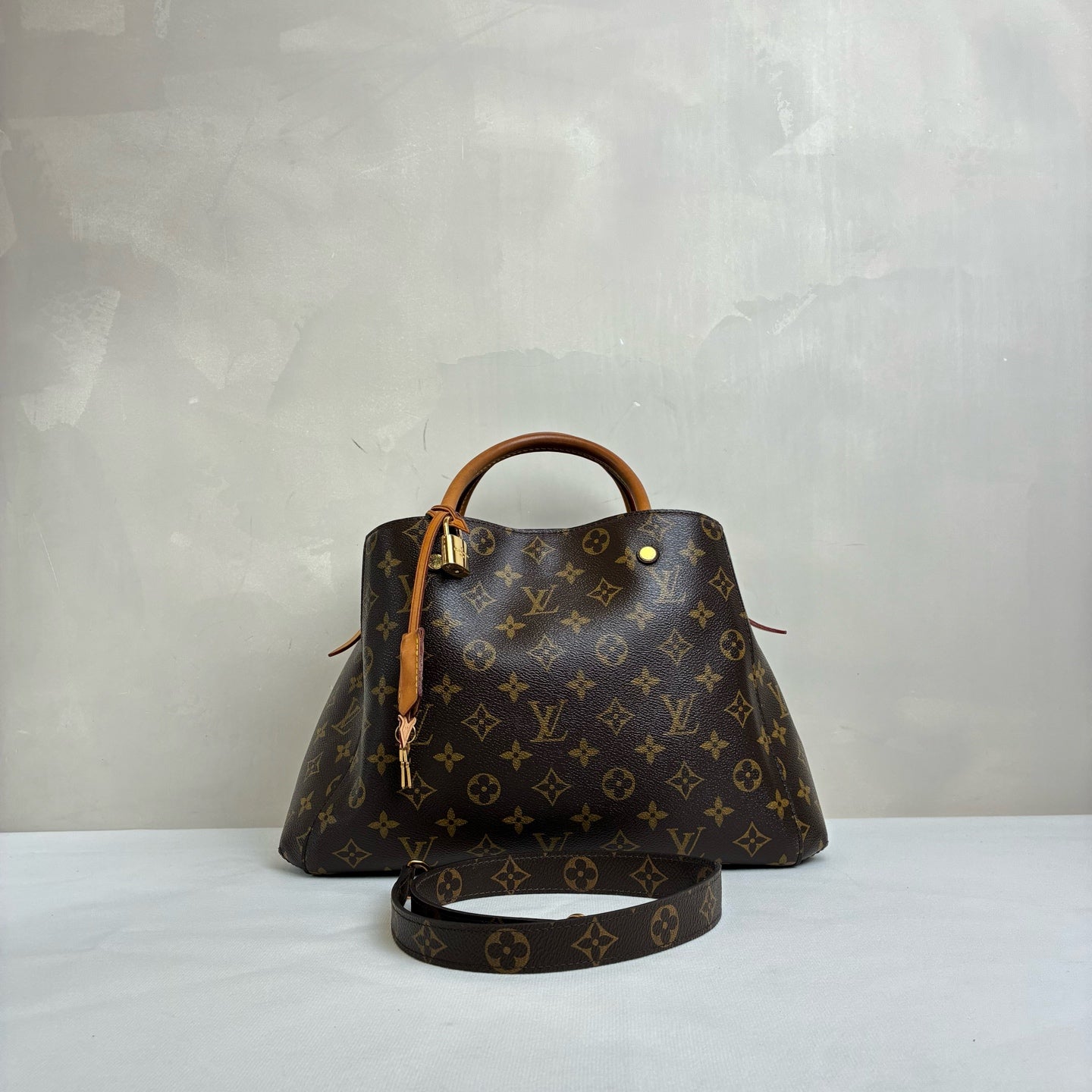 LV/Louis Vuitton Montaigne Bag Coated Canvas with Leather Size 30*18*12
