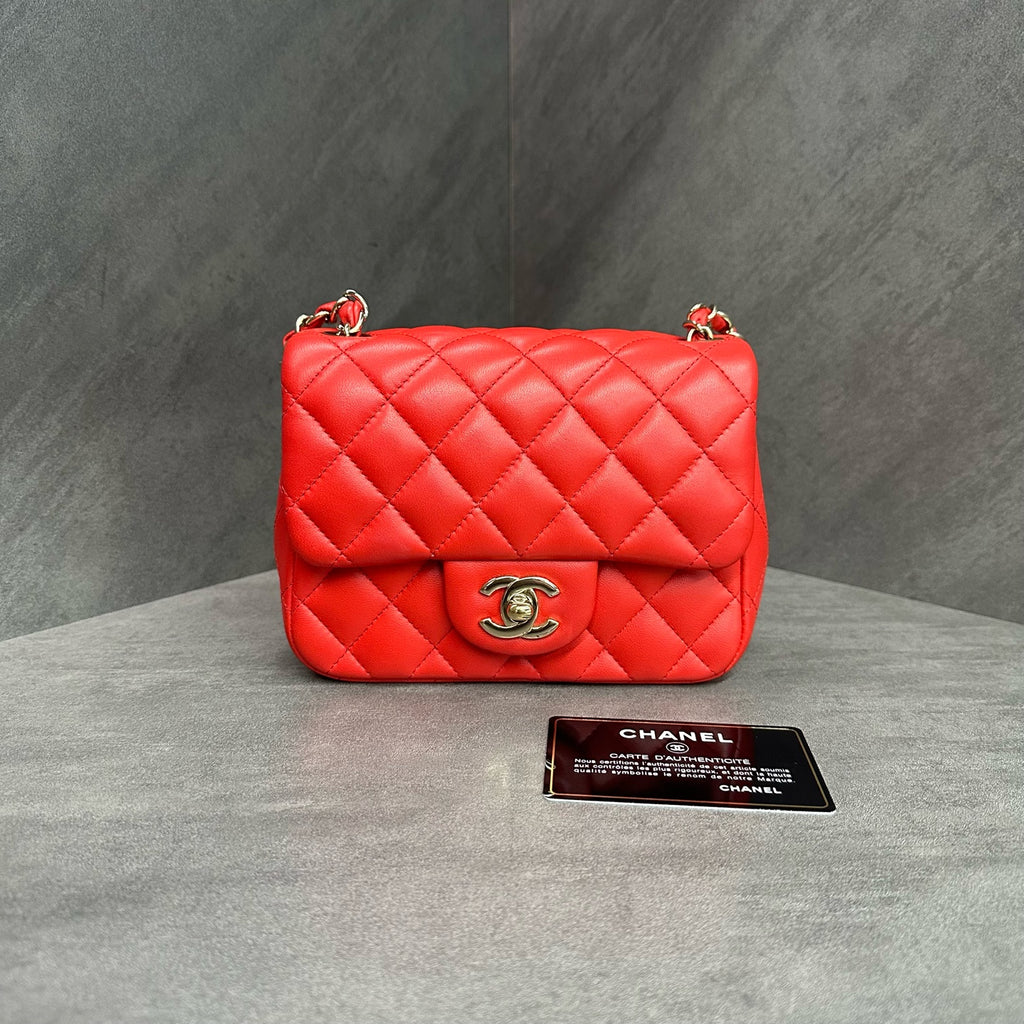 Chanel cf Square Fat Man Red gold sheepskin chain bag, 23K with strap card bag type, three-dimensional inside clean