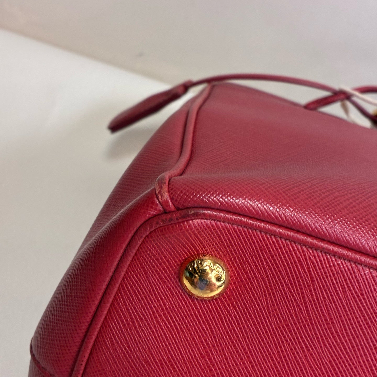Prada/Prada Rose Pink Saffiano Leather Killer Bag Classic Saffiano Leather, Size: 35✖️26㎝, Gold Hardware