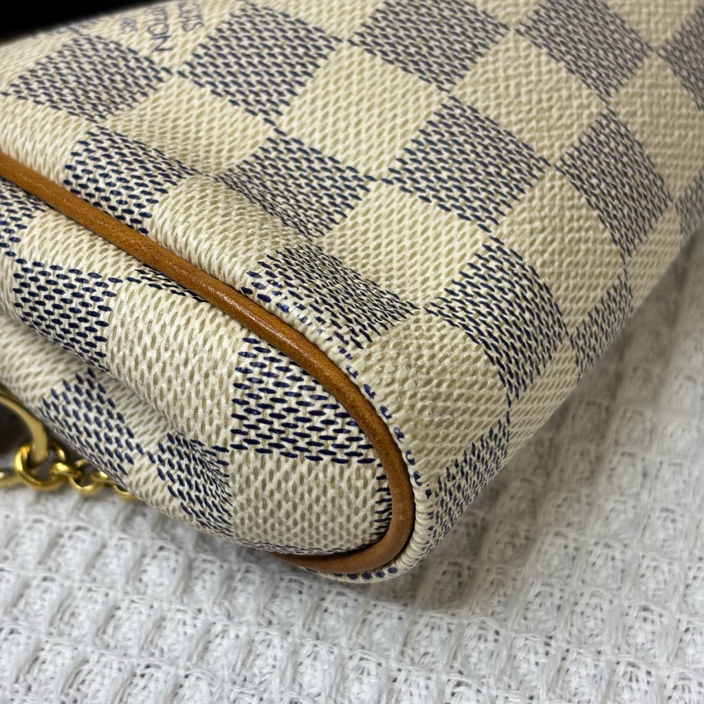 LV/Louis Vuitton White Checkerboard EVA Chain Bag Can be Worn Crossbody 99% New Size 24*12